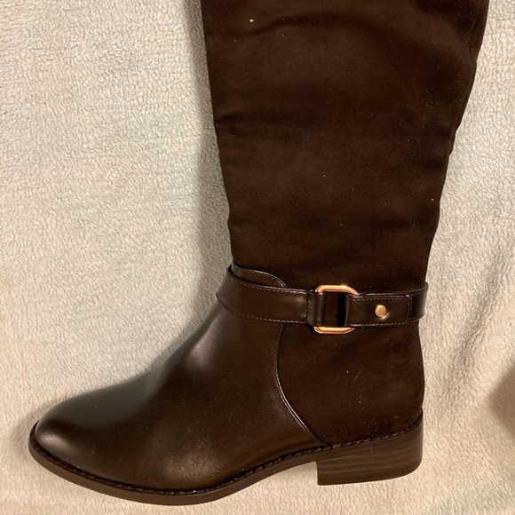 New with tags. Liz Claiborne boots. 7.5M. Black with gold accents. - Picture 2 of 11